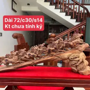 Tượng Cầu Bát Mã Gỗ Sưa Bắc Phôi Gỗ Già Tím Lịm Liền Có Sơn Cao 30cm
