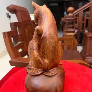 Tượng Mèo Ngồi Bao Tiền Gỗ Sưa Bắc Liền Khối Cao 28cm