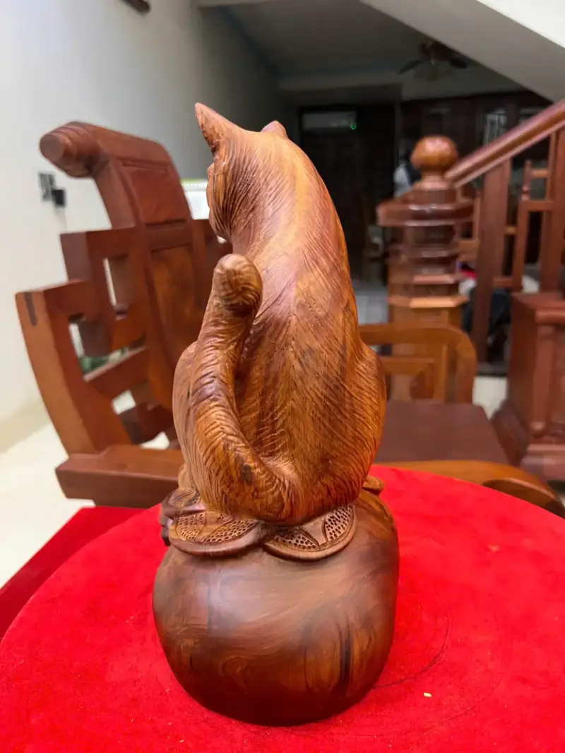 Tượng Mèo Ngồi Bao Tiền Gỗ Sưa Bắc Liền Khối Cao 28cm