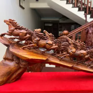 Tượng Cầu Bát Mã Gỗ Sưa Bắc Phôi Gỗ Già Vân Tím Cao 30cm