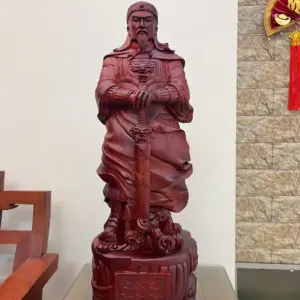 Tượng Trần Quốc Tuấn Gỗ Tử Đàn Liền Khối Cao 70cm