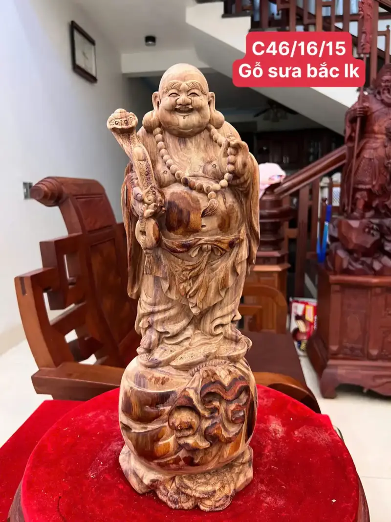 Tượng Di Lặc Gỗ Sưa Bắc Liền Khối Vân Đẹp Có Sơn Cao 46cm