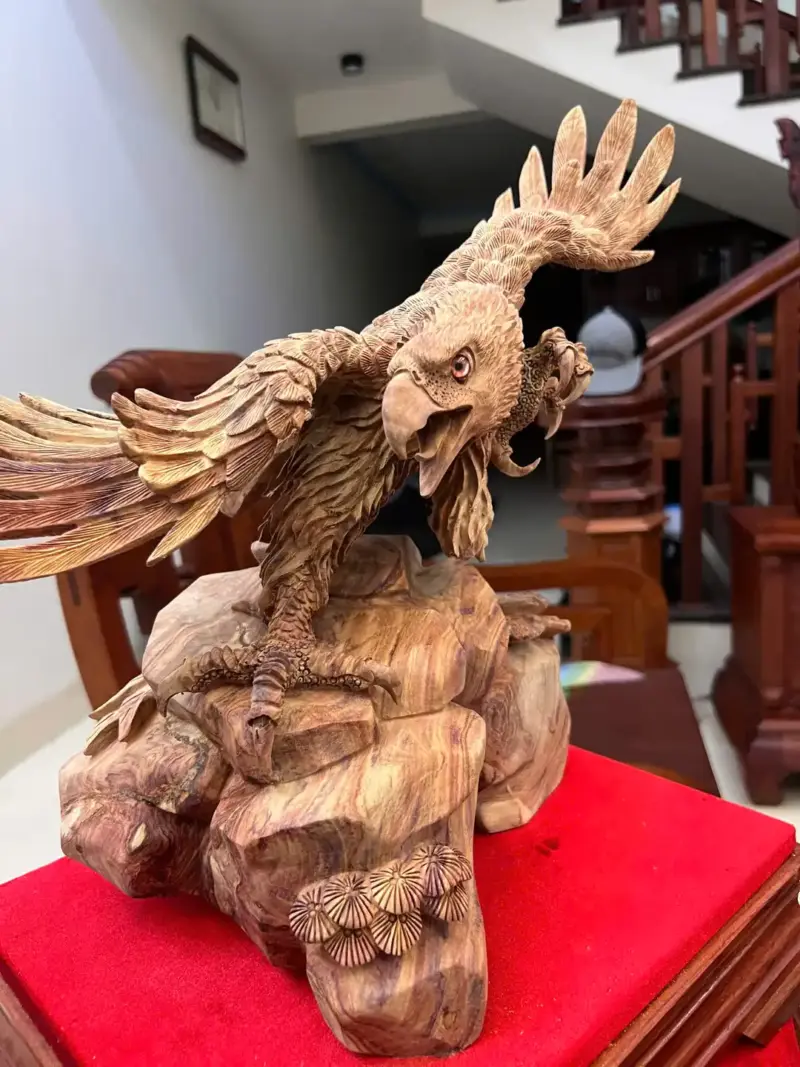 Tượng Đại Bàng Gỗ Sưa Bắc Liền Khối Mộc Đẹp Có Sơn Cao 39cm