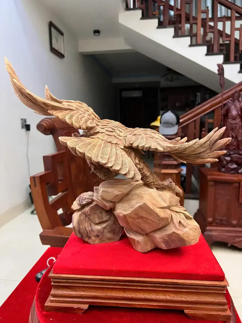 Tượng Đại Bàng Gỗ Sưa Bắc Liền Khối Mộc Đẹp Có Sơn Cao 39cm