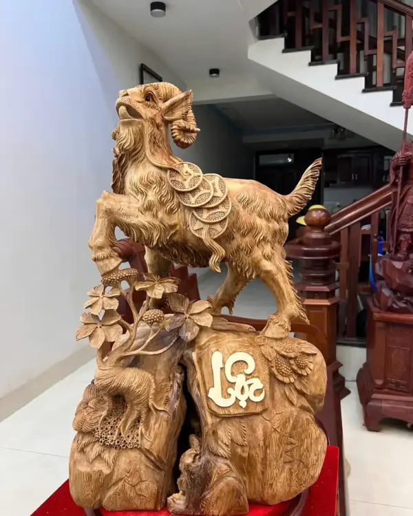 z7893147559637_dd9132238df5c3ae557f295e83fae273_Nhất Dê Gỗ Ngọc Am To Đẹp Đậm Dầu Giá 5.700 Triệu Kích Thước Cao 71cm, Ngang 40cm, Sâu 30cm Tượng Nhất Dê Gỗ Ngọc Am To Đẹp Đậm Dầu Cao 71cm