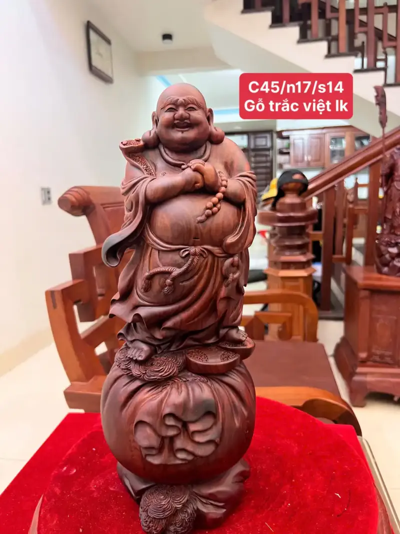 Tượng Di Lặc Chúc Phúc Gỗ Trắc Việt Liền Khối Cao 45cm