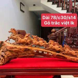 Tượng Bát Mã Gỗ Trắc Việt Liền Khối Đục Kỹ Có Sơn Cao 30cm