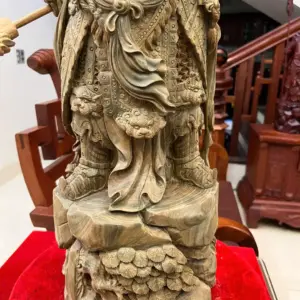 Tượng Quan Công Gỗ Trắc Xanh Liền Khối Hàng Đục Kỹ Có Sơn Cao 70cm