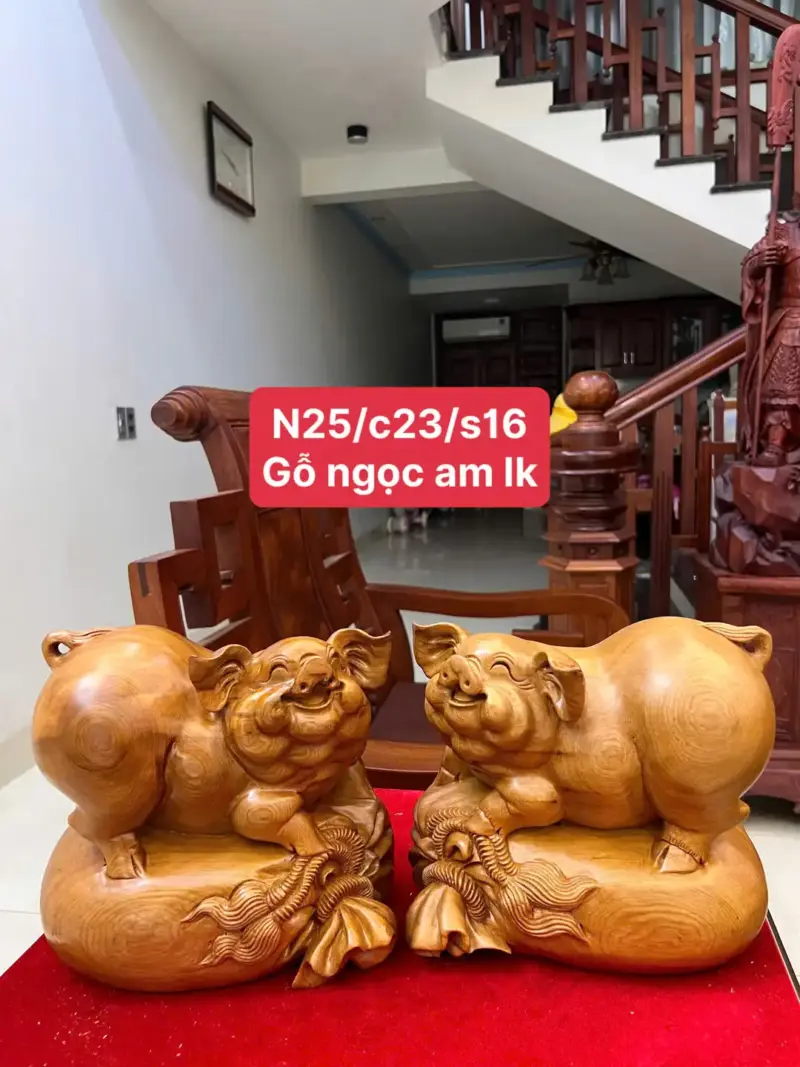 Tượng Cặp Heo Gỗ Ngọc Am Liền Khối Cao 23cm
