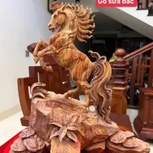 Tượng Nhất Mã Gỗ Sưa Bắc Hàng Kỹ Có Sơn KT:40x37x22